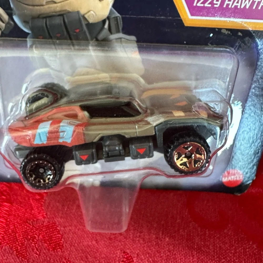 Hot Wheels Disney Pixar IZZY HAWTHORNE character car vehicle